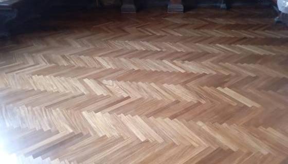 Posa parquet a spina a Latina